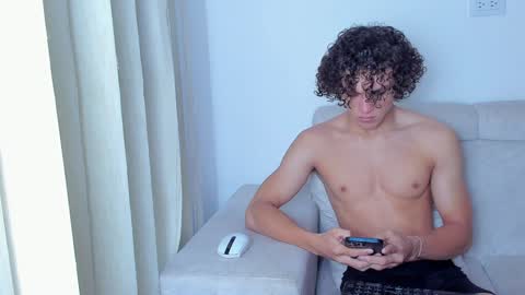 Snapshot of laureent__ chatting on January 2025 11:15:02 AM Laureent online show from January 2025 11:15:02 AM