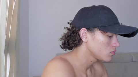 Snapshot of laureent__ chatting on January 2025 06:28:02 PM Laureent online show from January 2025 06:28:02 PM