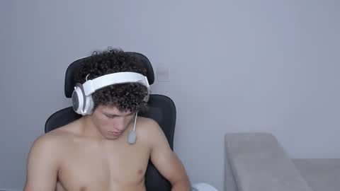 Snapshot of laureent__ chatting on September 2025 12:16:02 PM Laureent online show from September 2025 12:16:02 PM