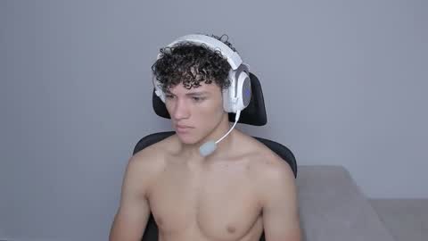 Snapshot of laureent__ chatting on September 2025 08:30:02 PM Laureent online show from September 2025 08:30:02 PM