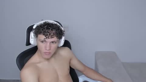 Snapshot of laureent__ chatting on September 2025 07:14:02 PM Laureent online show from September 2025 07:14:02 PM