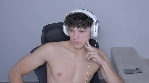 Snapshot of laureent__ chatting on October 2025 09:44:02 PM Laureent online show from October 2025 09:44:02 PM