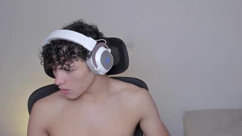 Snapshot of laureent__ chatting on October 2025 08:04:02 AM Laureent online show from October 2025 08:04:02 AM