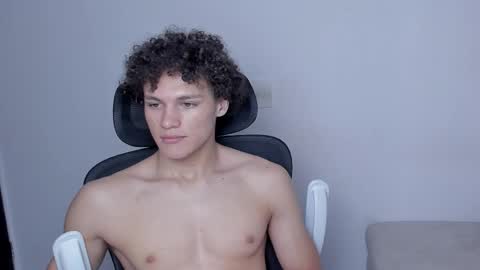 Snapshot of laureent__ chatting on November 2025 06:51:02 PM Laureent online show from November 2025 06:51:02 PM