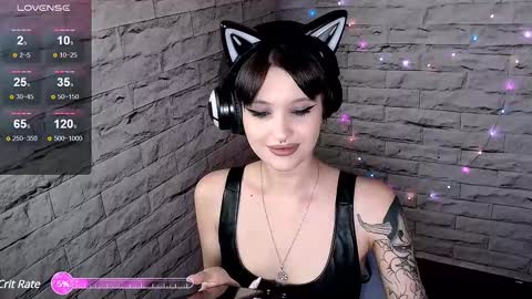 Snapshot of lauren_raquel chatting on December 2024 05:06:02 PM Eva online show from December 2024 05:06:02 PM