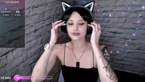 Snapshot of lauren_raquel chatting on December 2024 06:31:02 PM Eva online show from December 2024 06:31:02 PM