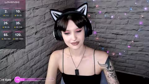 Snapshot of lauren_raquel chatting on December 2024 04:20:02 PM Eva online show from December 2024 04:20:02 PM