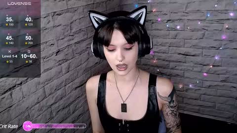 Snapshot of lauren_raquel chatting on December 2024 06:04:02 PM Eva online show from December 2024 06:04:02 PM