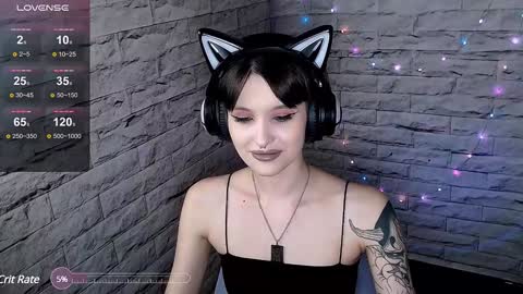 Snapshot of lauren_raquel chatting on December 2024 05:40:02 PM Eva online show from December 2024 05:40:02 PM