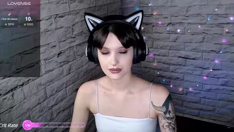 Snapshot of lauren_raquel chatting on December 2024 04:17:01 PM Eva online show from December 2024 04:17:01 PM