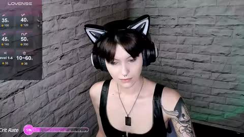 Snapshot of lauren_raquel chatting on December 2024 02:42:01 PM Eva online show from December 2024 02:42:01 PM