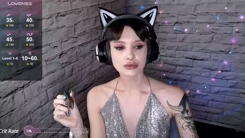 Snapshot of lauren_raquel chatting on January 2025 08:13:01 PM Eva online show from January 2025 08:13:01 PM