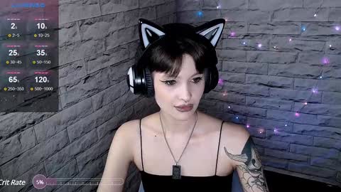 Snapshot of lauren_raquel chatting on February 2025 06:24:02 PM Eva online show from February 2025 06:24:02 PM