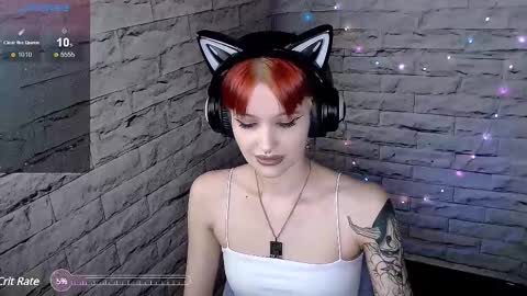 Snapshot of lauren_raquel chatting on February 2025 04:45:02 PM Eva online show from February 2025 04:45:02 PM