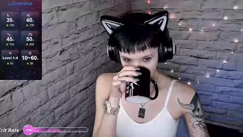 Snapshot of lauren_raquel chatting on September 2025 05:02:02 PM Eva online show from September 2025 05:02:02 PM
