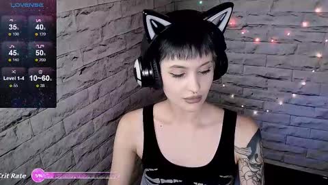 Snapshot of lauren_raquel chatting on September 2025 12:28:01 PM Eva online show from September 2025 12:28:01 PM