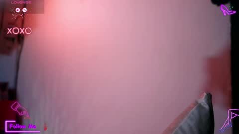 Lauren online show from October 2025 12:43:02 AM