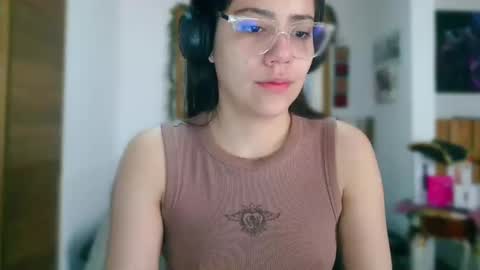 Snapshot of lauren_sweet7 chatting on May 2026 03:21:02 PM Lauren online show from May 2026 03:21:02 PM