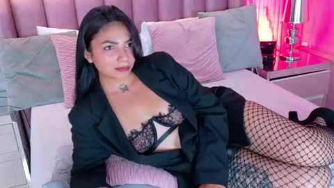 Snapshot of laurenbecker_ chatting on May 2026 10:49:02 PM Lauren online show from May 2026 10:49:02 PM
