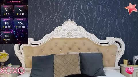 Snapshot of laurenjenssen chatting on February 2025 08:32:02 AM Laura online show from February 2025 08:32:02 AM