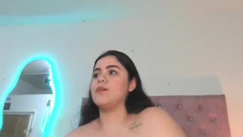 Snapshot of laurenlaine99 chatting on May 2026 03:44:01 AM laurenlaine online show from May 2026 03:44:01 AM