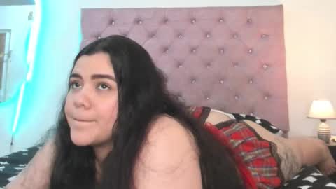 Snapshot of laurenlaine99 chatting on May 2026 05:20:02 PM laurenlaine online show from May 2026 05:20:02 PM
