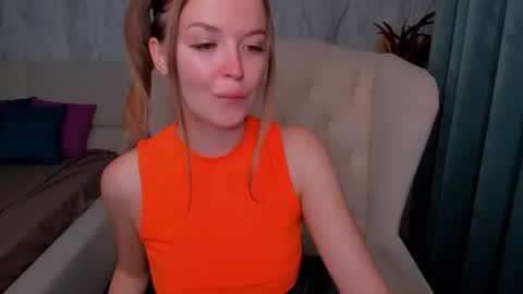 Snapshot of laurennhill chatting on September 2025 12:16:01 AM laurennhill online show from September 2025 12:16:01 AM