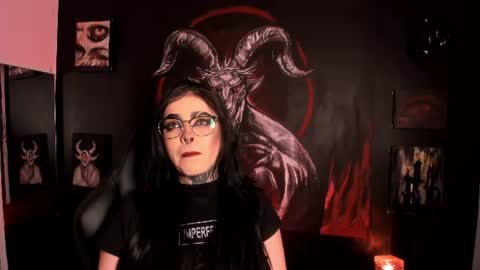 Snapshot of laurenrousexx chatting on June 2026 02:24:02 AM LAUREN INDEPENDENT MODEL HELP ME REACH 100 LIKES PLS online show from June 2026 02:24:02 AM