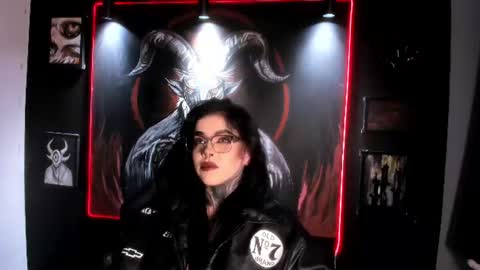 Snapshot of laurenrousexx chatting on July 2026 02:20:02 AM LAUREN INDEPENDENT MODEL HELP ME REACH 100 LIKES PLS online show from July 2026 02:20:02 AM