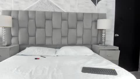 Lauren  online show from February 2026 03:20:01 PM