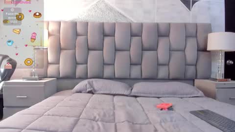 Lauren  online show from March 2026 09:52:02 PM