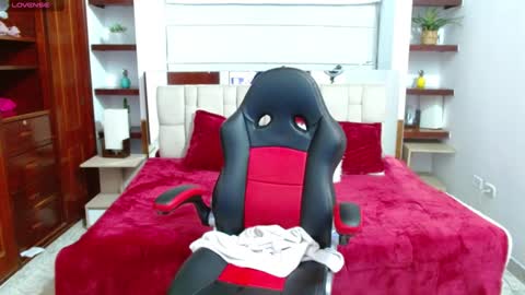 laurent online show from January 2025 09:33:02 AM