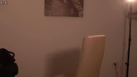 Snapshot of laurita_4 chatting on April 2026 01:44:01 PM laurita_4 online show from April 2026 01:44:01 PM