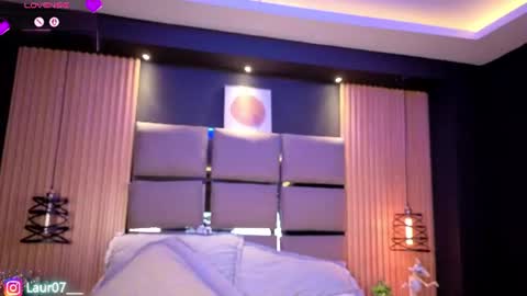 Snapshot of lauroberts chatting on July 2026 07:23:02 AM Lau Roberts online show from July 2026 07:23:02 AM