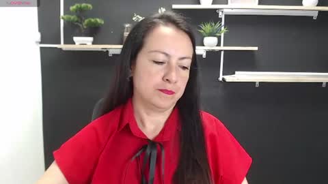 Snapshot of lauryn_jones chatting on June 2026 06:53:02 PM Laury online show from June 2026 06:53:02 PM