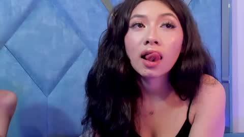 Snapshot of laurynandnarem chatting on November 2025 07:41:02 AM Laury and Narem online show from November 2025 07:41:02 AM