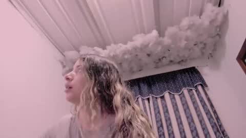 Lauu G online show from November 2025 10:25:01 AM