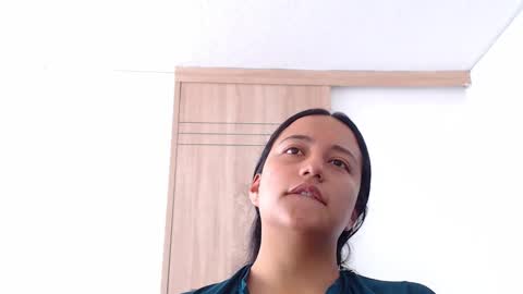 Laura online show from November 2025 05:19:01 PM