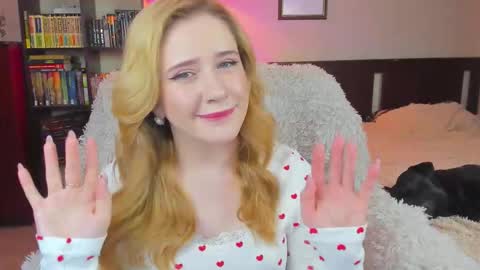 Snapshot of lavender_tender chatting on September 2025 07:15:01 PM Lav online show from September 2025 07:15:01 PM