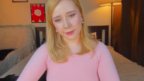 Snapshot of lavender_tender chatting on May 2026 06:02:02 PM Lav online show from May 2026 06:02:02 PM