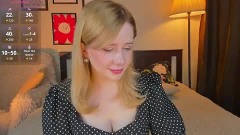 Snapshot of lavender_tender chatting on May 2026 07:05:02 AM Lav online show from May 2026 07:05:02 AM