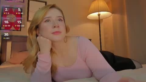 Snapshot of lavender_tender chatting on June 2026 08:53:02 PM Lav online show from June 2026 08:53:02 PM