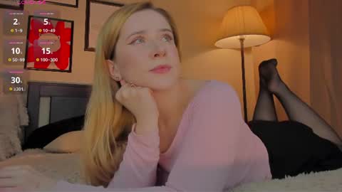 Snapshot of lavender_tender chatting on July 2026 09:43:02 PM Lav online show from July 2026 09:43:02 PM
