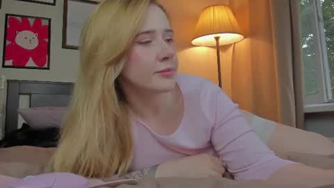 Snapshot of lavender_tender chatting on August 2026 04:45:02 AM Lav online show from August 2026 04:45:02 AM