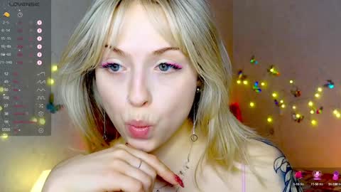 Snapshot of lavenderlav chatting on December 2024 03:03:01 PM Melissa online show from December 2024 03:03:01 PM