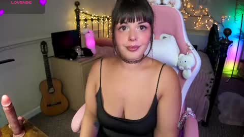 Snapshot of lavenderrzz19 chatting on August 2026 08:30:01 PM Lavenderrzz online show from August 2026 08:30:01 PM