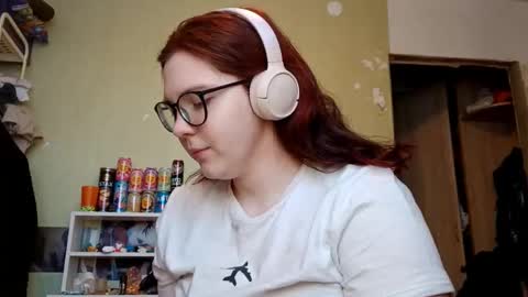 Snapshot of lavonesorge chatting on February 2026 09:19:02 AM Adeline online show from February 2026 09:19:02 AM