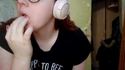 Snapshot of lavonesorge chatting on February 2026 06:11:02 AM Adeline online show from February 2026 06:11:02 AM