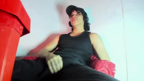 ZAmbrano online show from November 2025 05:17:01 AM