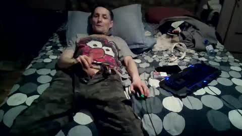 laydayy online show from April 2026 06:07:01 PM